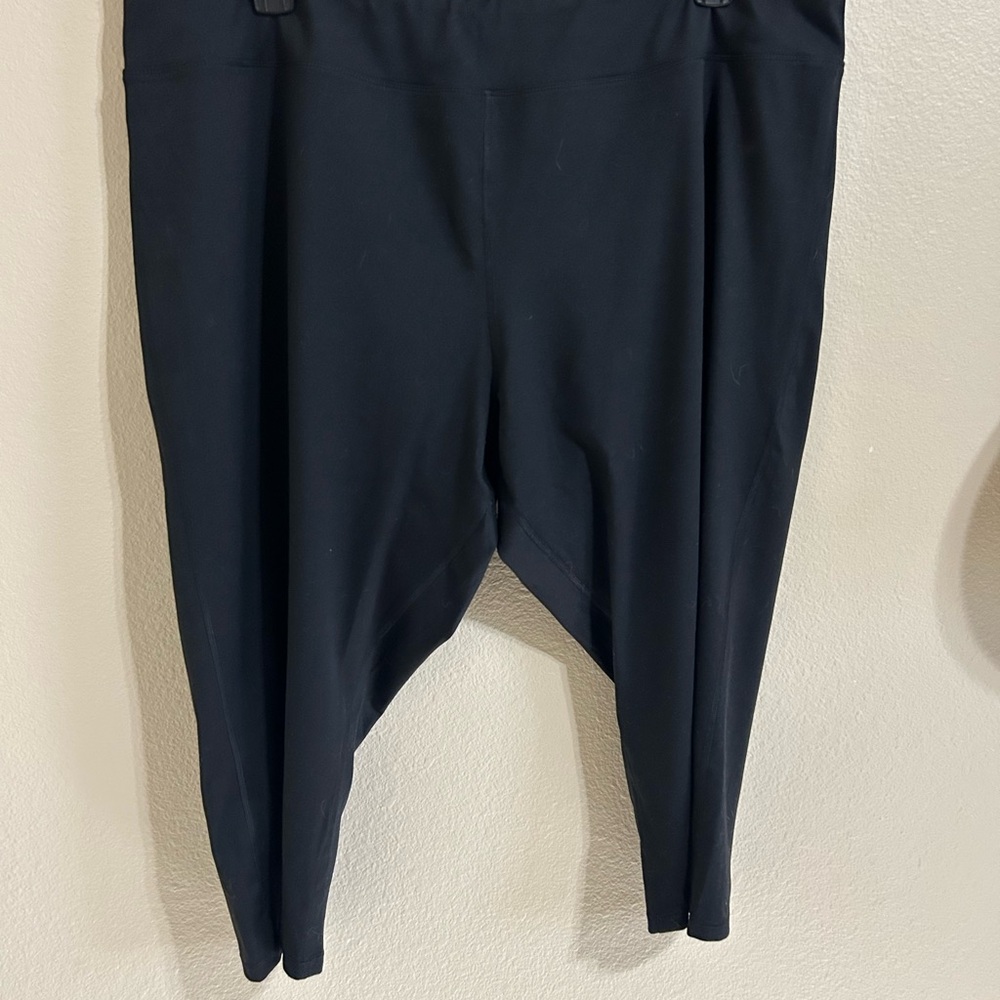 Just My Size Black Capris